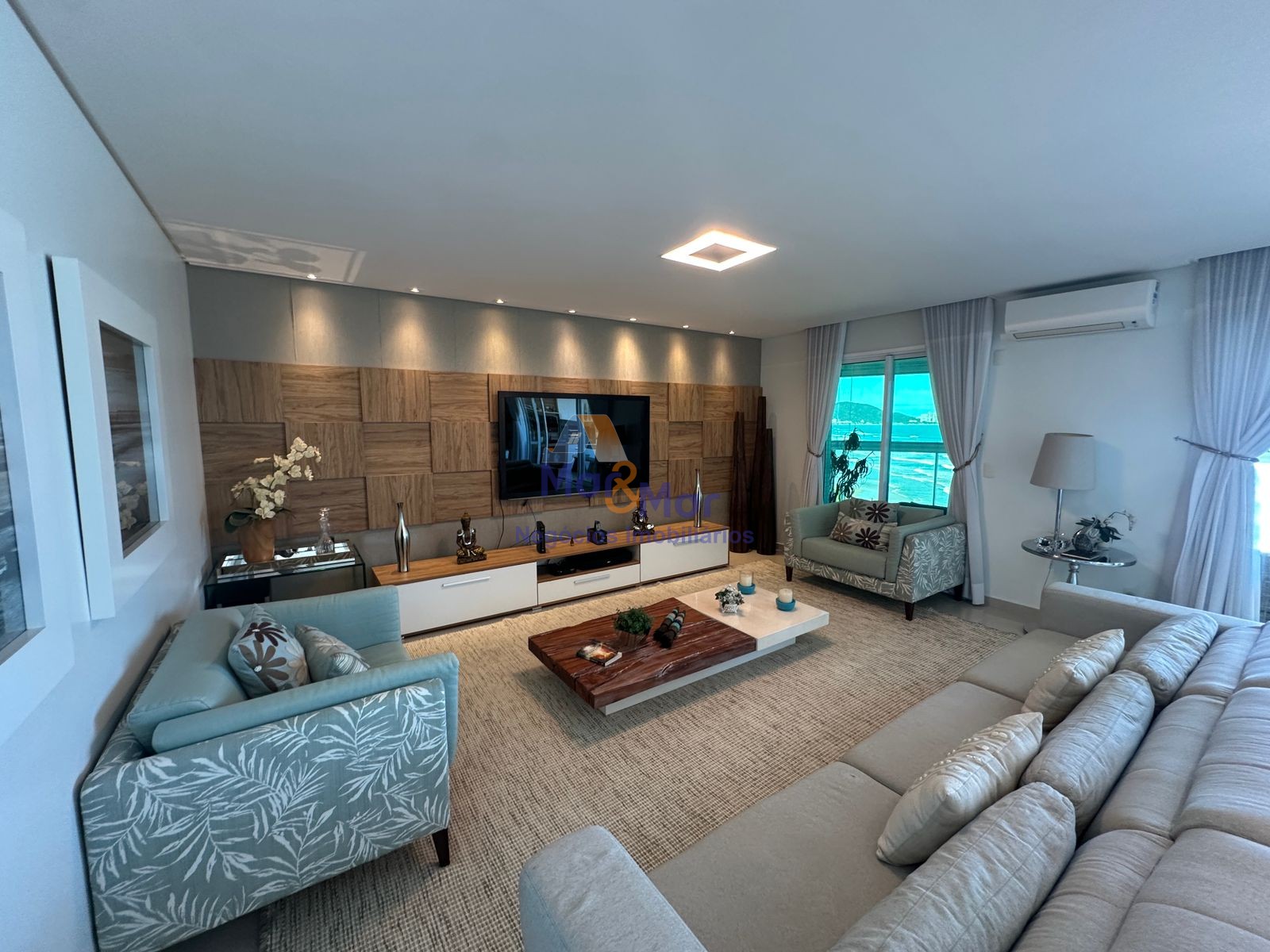 Apartamento Frente ao Mar-3-dormitorios-Enseada