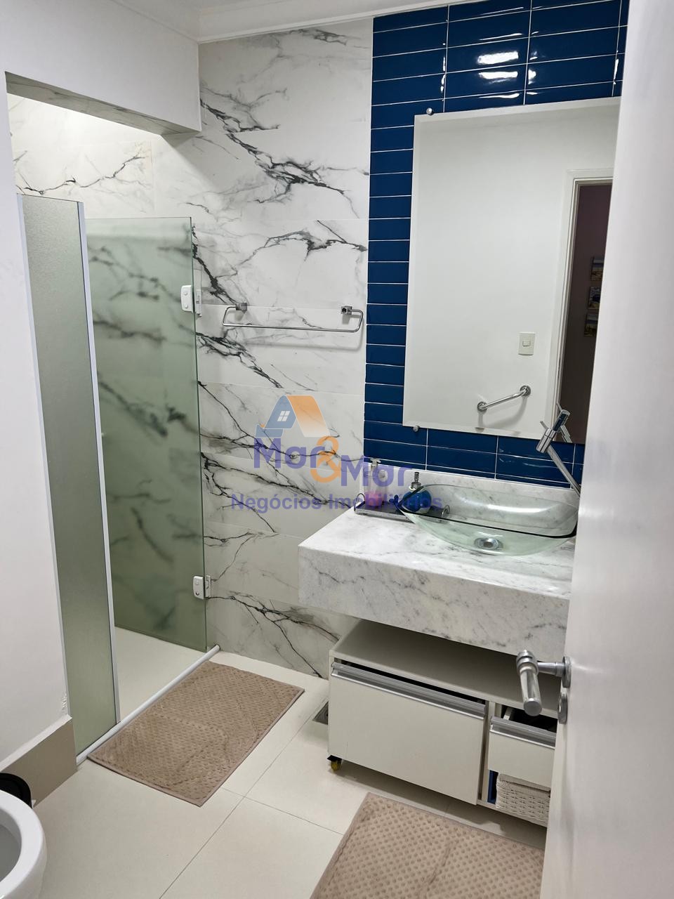 Apartamento na Praia da Enseada, Guarujá - SP