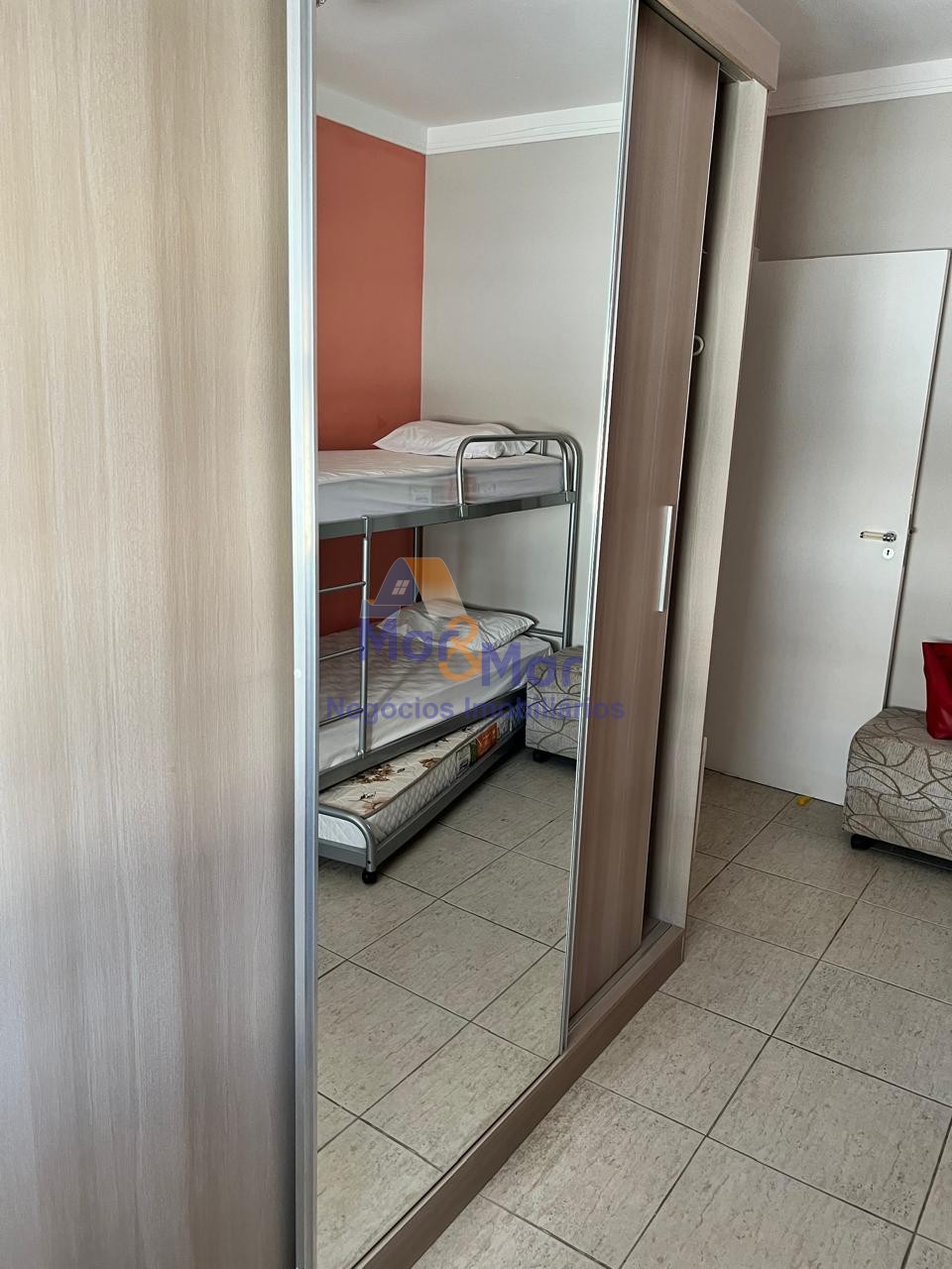 Apartamento na Praia da Enseada, Guarujá - SP