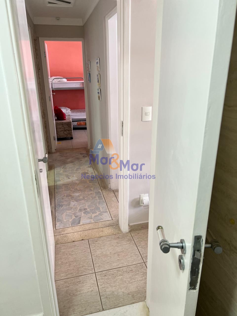 Apartamento na Praia da Enseada, Guarujá - SP