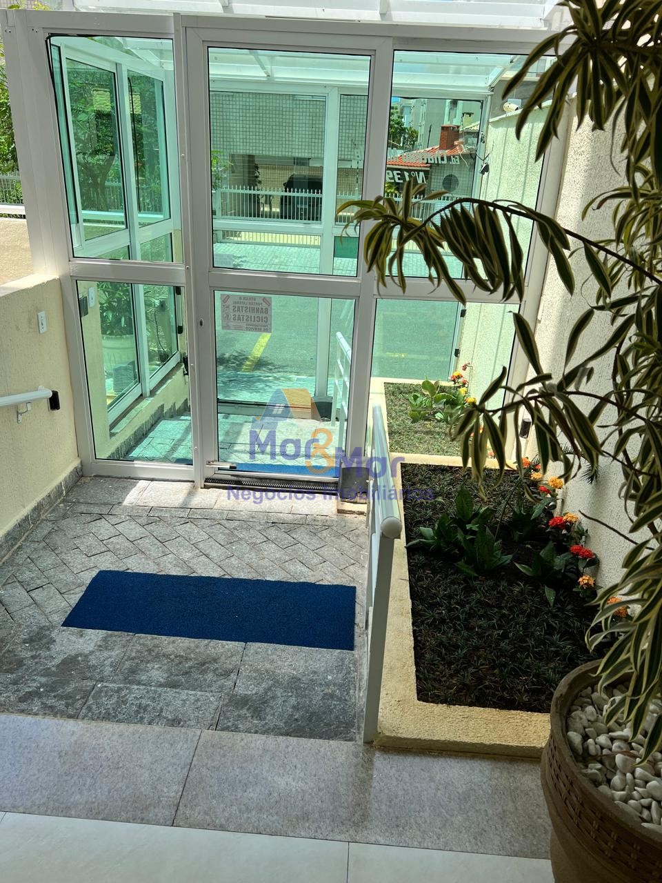 Apartamento na Praia da Enseada, Guarujá - SP