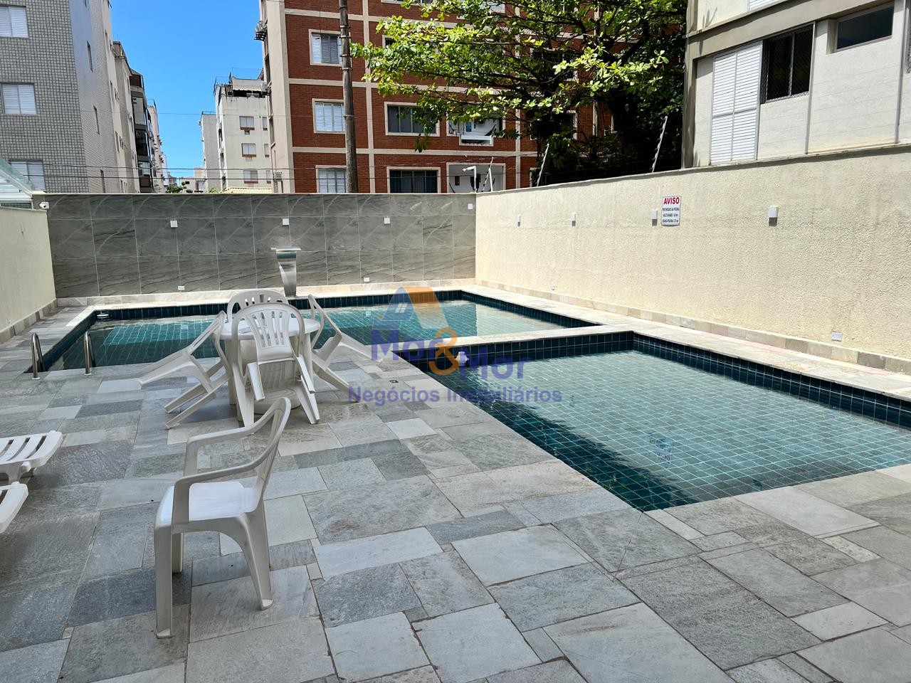 Apartamento na Praia da Enseada, Guarujá - SP