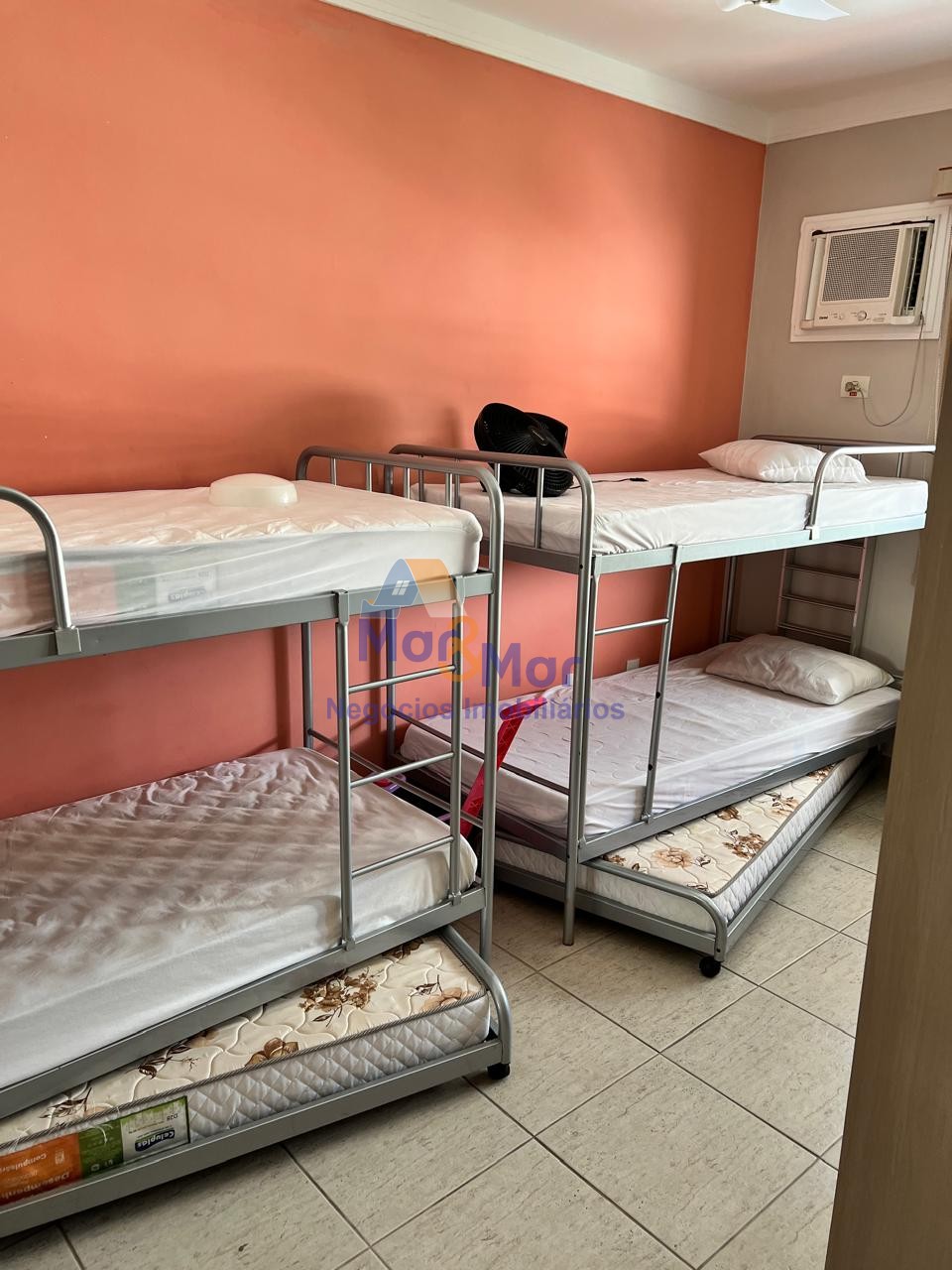 Apartamento na Praia da Enseada, Guarujá - SP