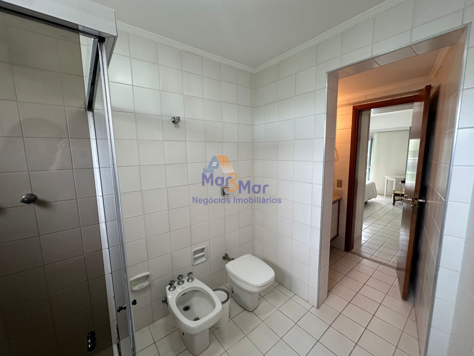 Apartamento Frente ao Mar nas Pitangueiras, Guarujá - SP