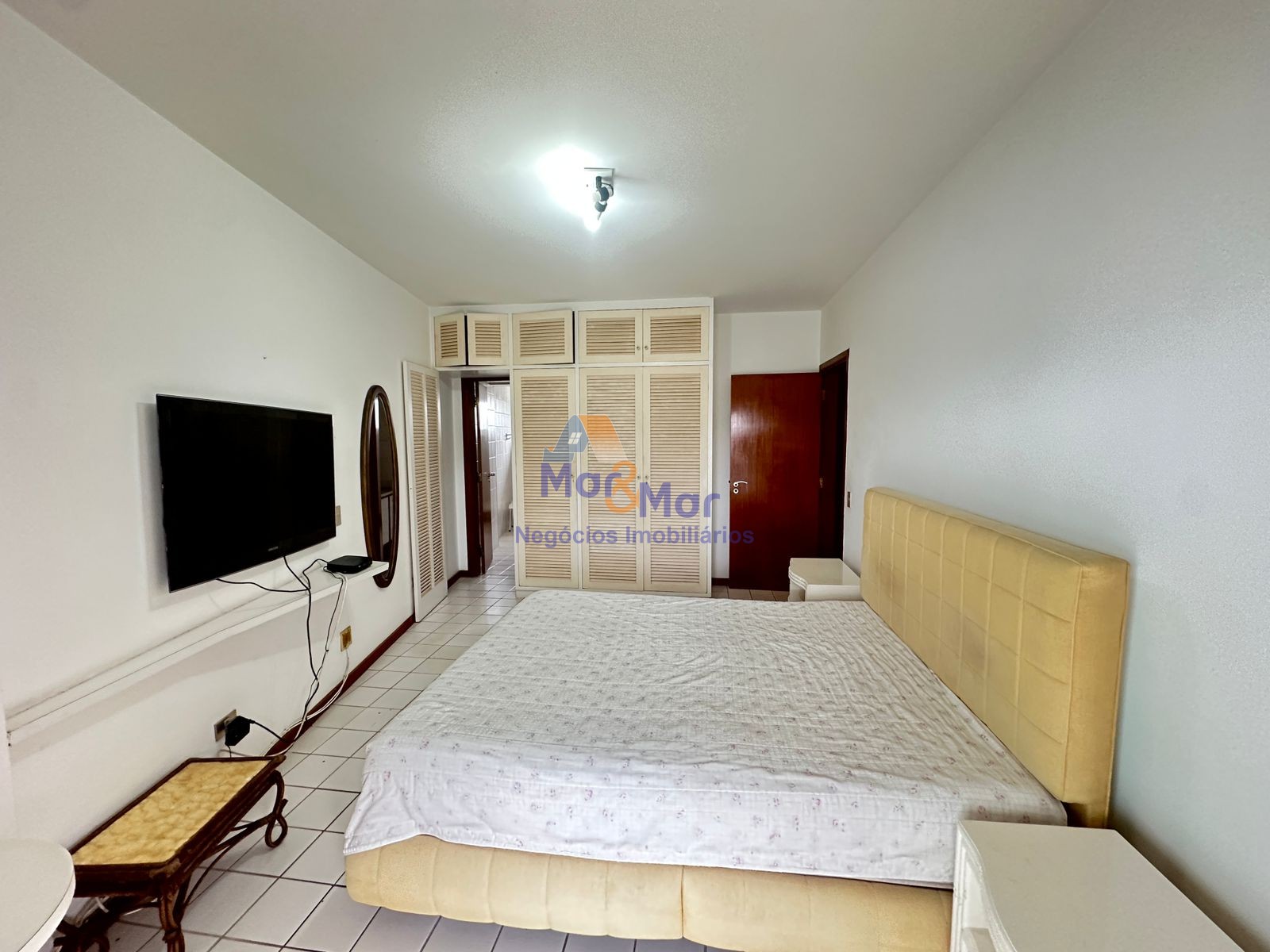 Apartamento Frente ao Mar nas Pitangueiras, Guarujá - SP