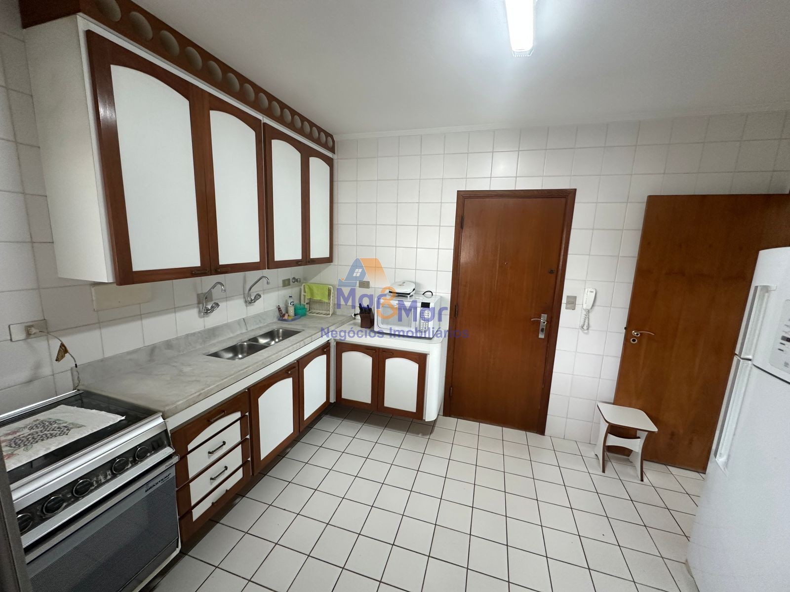 Apartamento Frente ao Mar nas Pitangueiras, Guarujá - SP