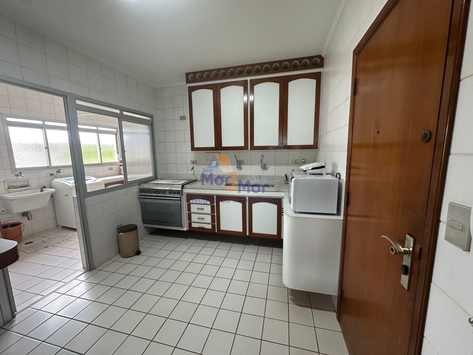 Apartamento Frente ao Mar nas Pitangueiras, Guarujá - SP
