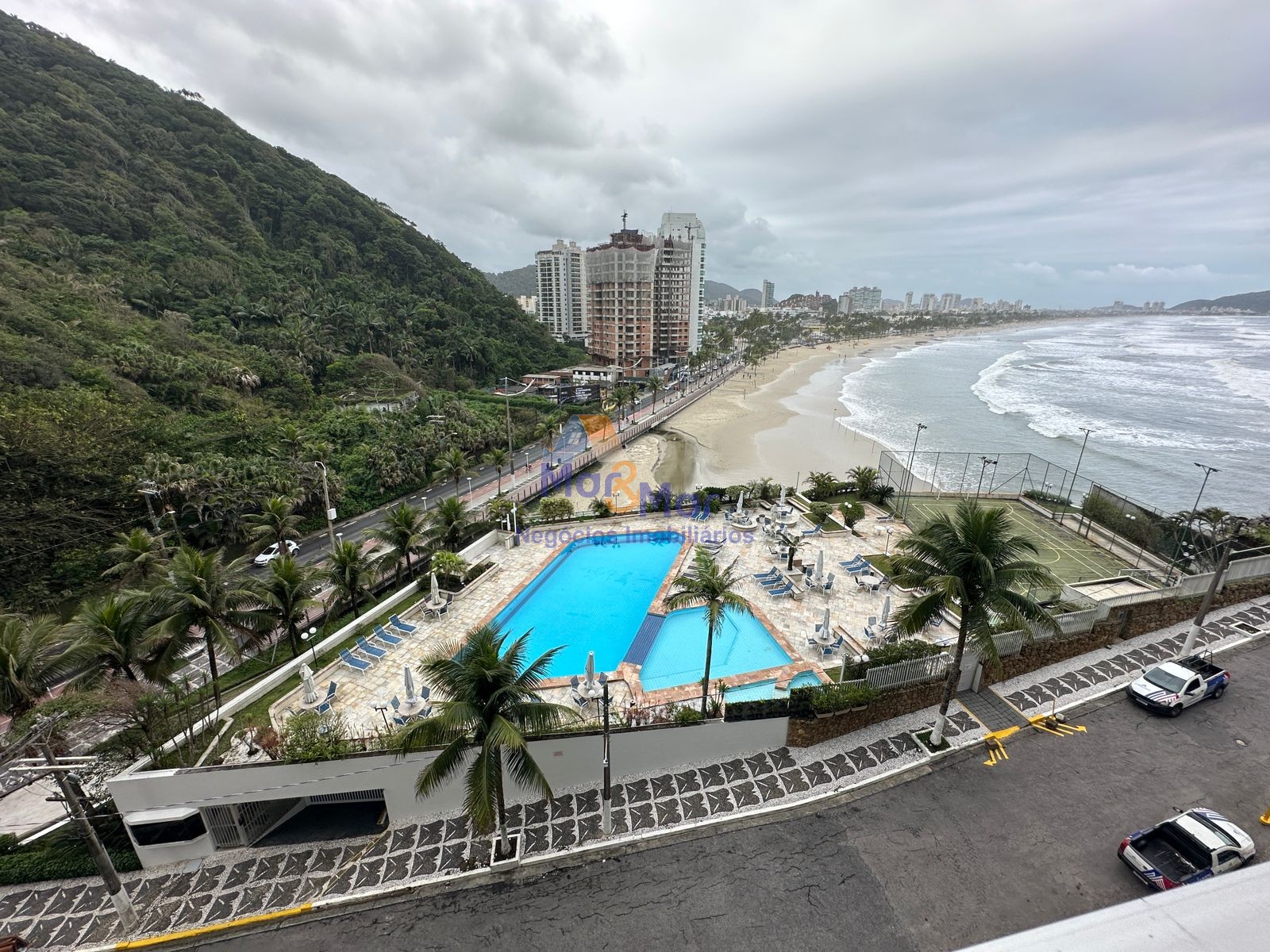 Apartamento Frente ao Mar-3-dormitorios-Pitangueiras
