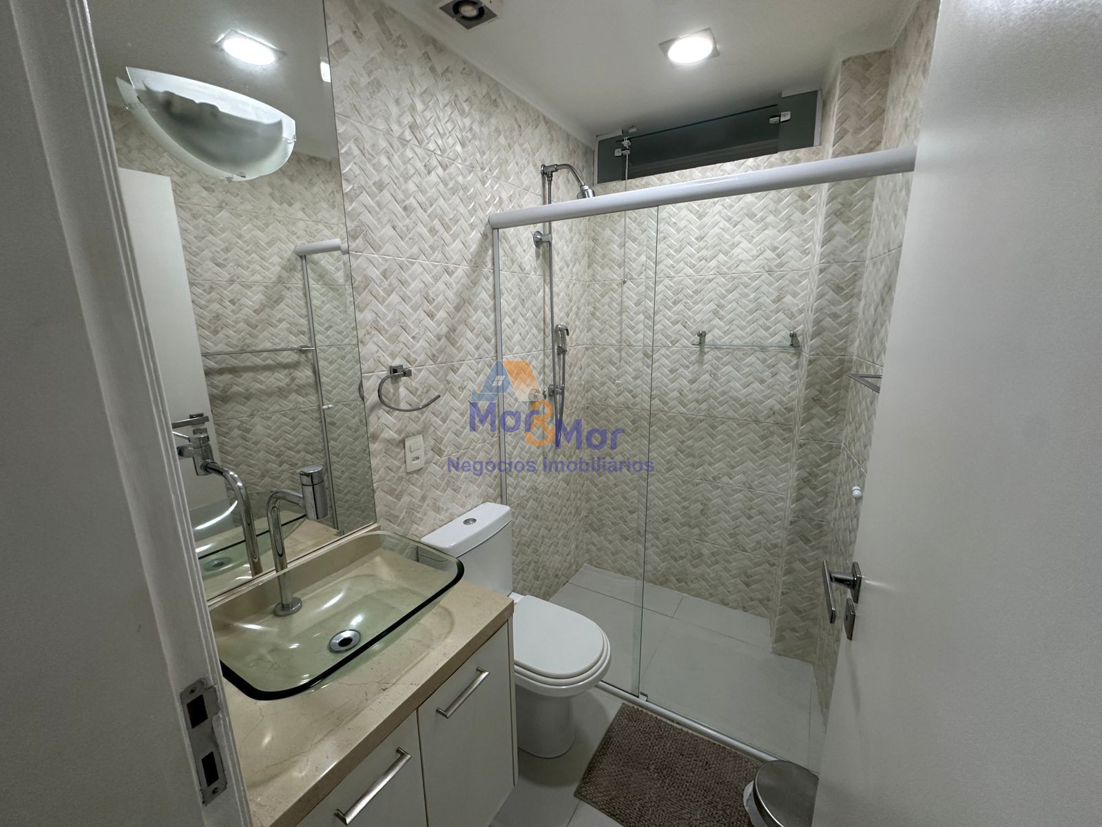 Apartamento Frente ao Mar-3-dormitorios-Pitangueiras