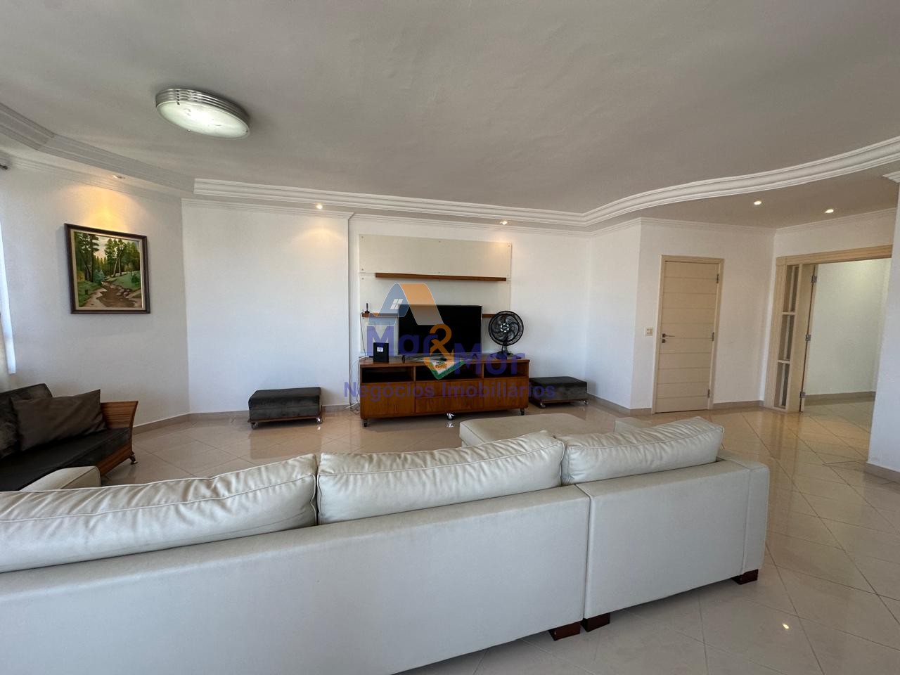 Apartamento na Praia das Pitangueiras, Guarujá - SP
