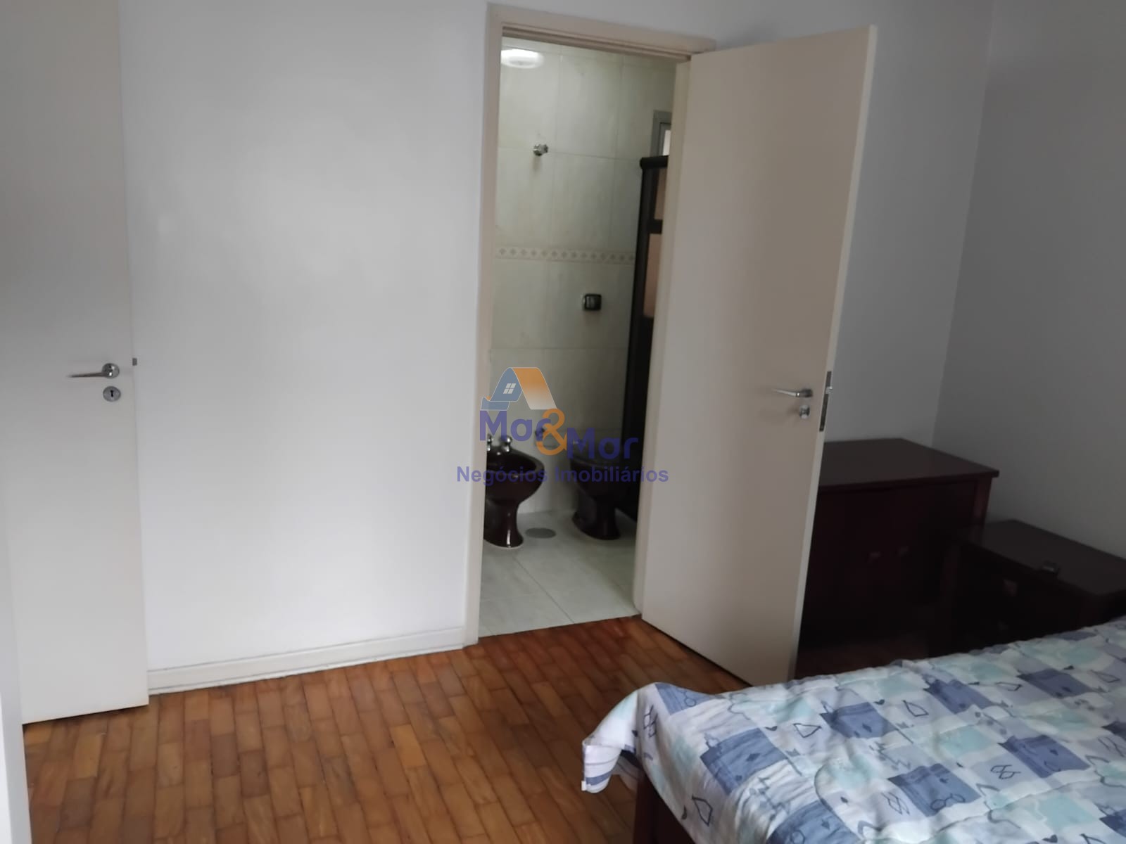Apartamento na Praia das Astúrias, Guarujá - SP
