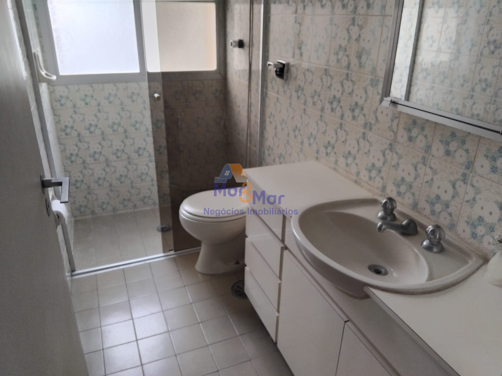 Apartamento na Praia das Astúrias, Guarujá - SP