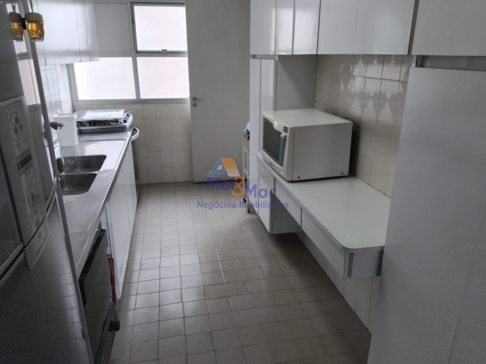 Apartamento na Praia das Astúrias, Guarujá - SP