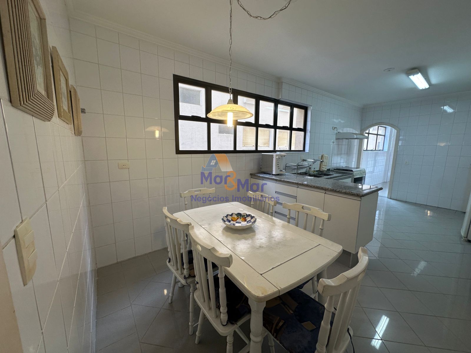 Apartamento Frente ao Mar nas Pitangueiras, Guarujá - SP