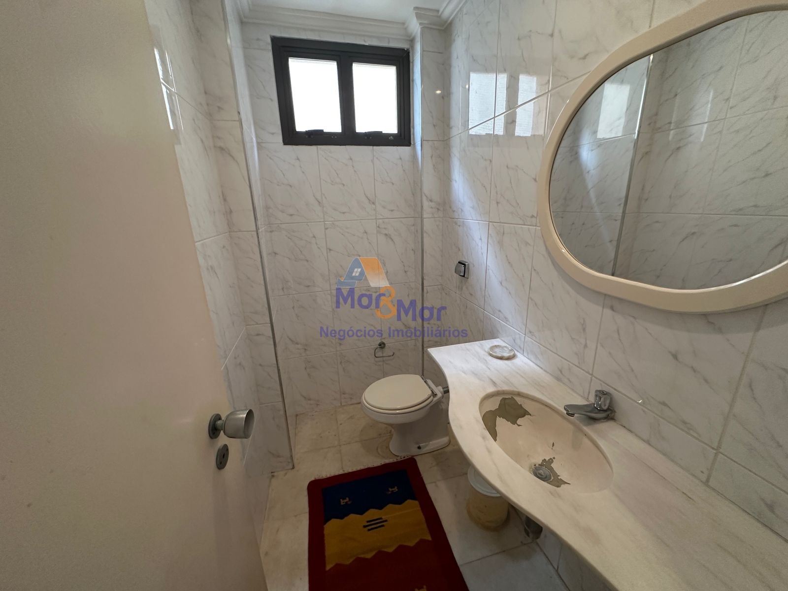 Apartamento Frente ao Mar nas Pitangueiras, Guarujá - SP