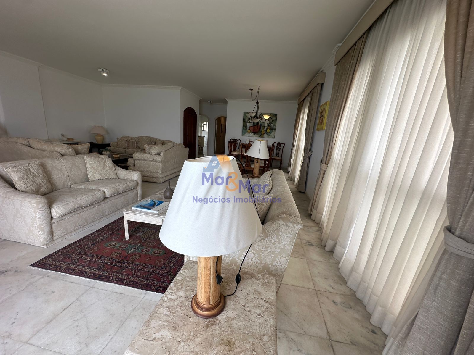 Apartamento Frente ao Mar nas Pitangueiras, Guarujá - SP