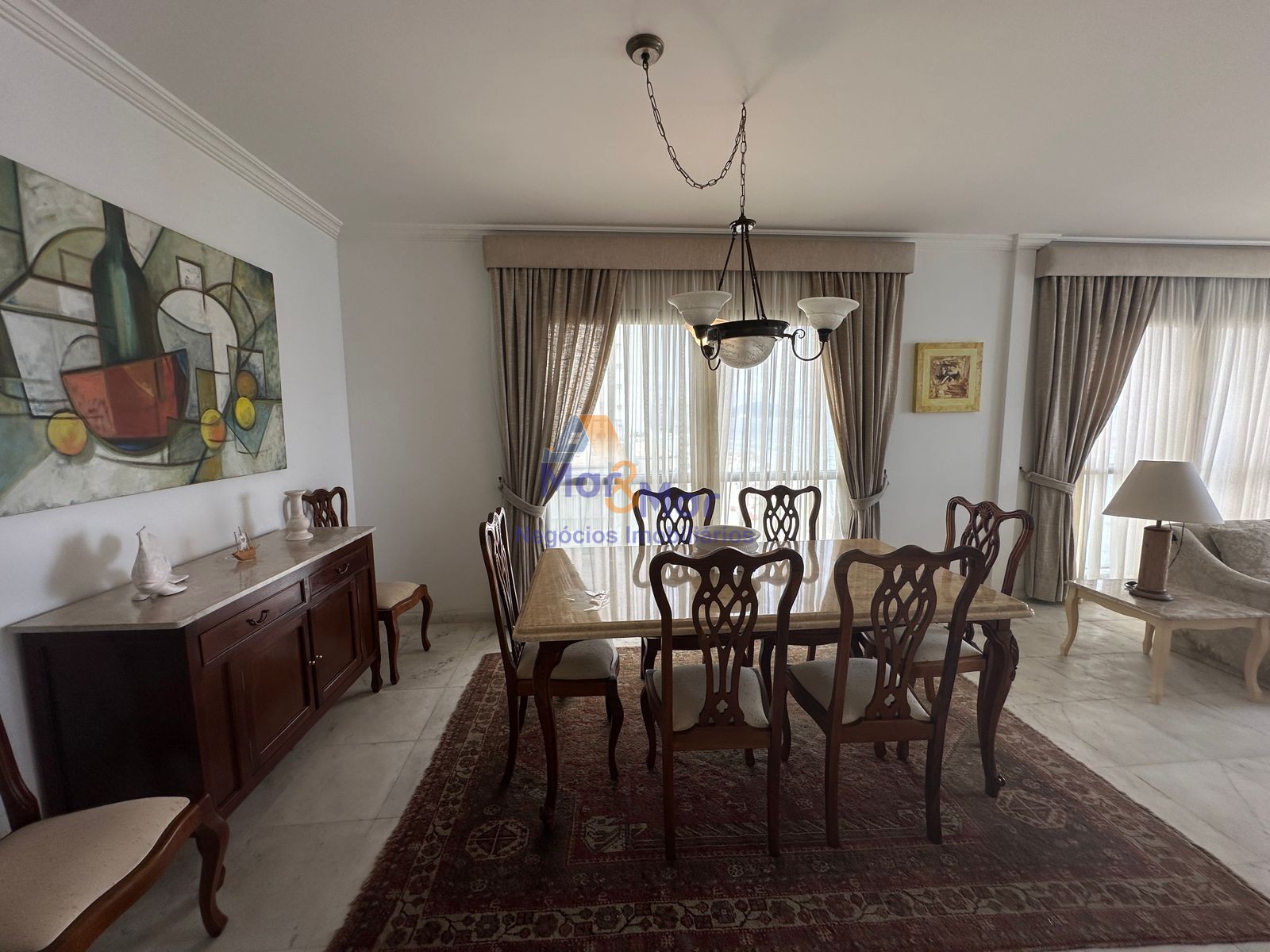 Apartamento Frente ao Mar nas Pitangueiras, Guarujá - SP