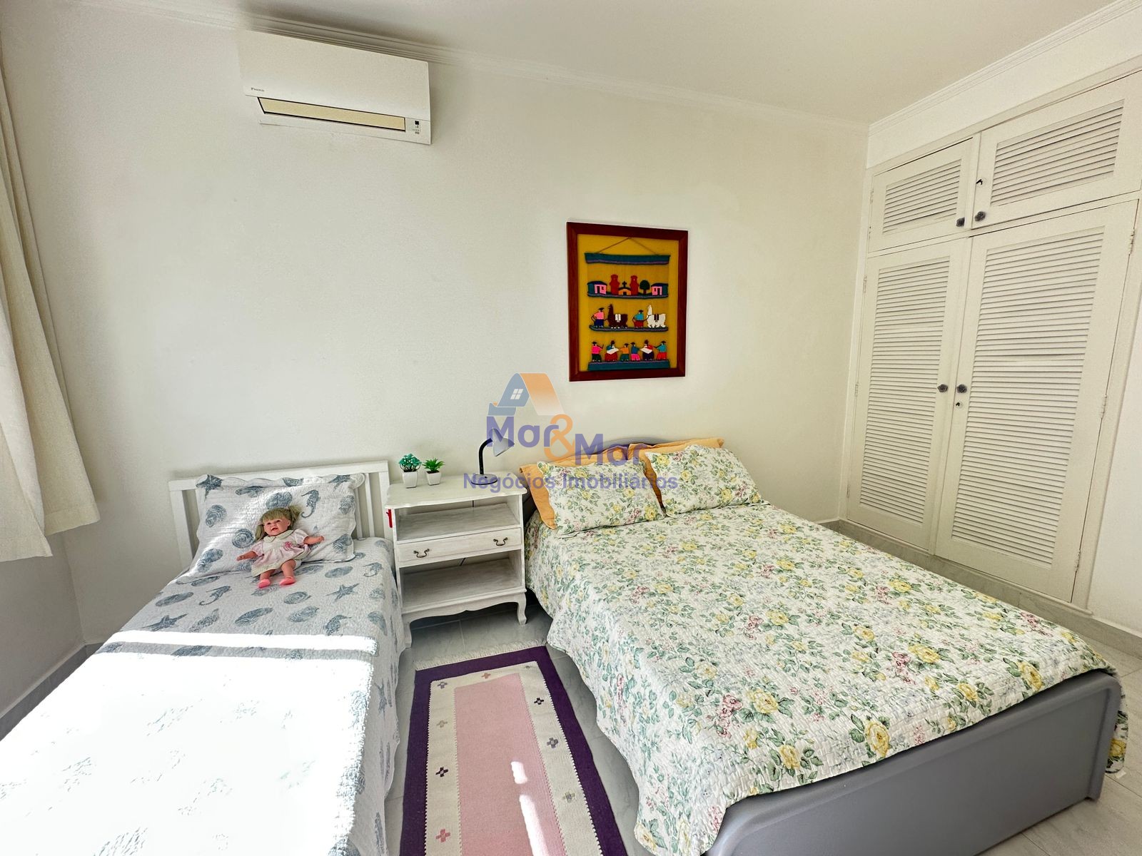 Apartamento na Praia das Pitangueiras, Guarujá - SP