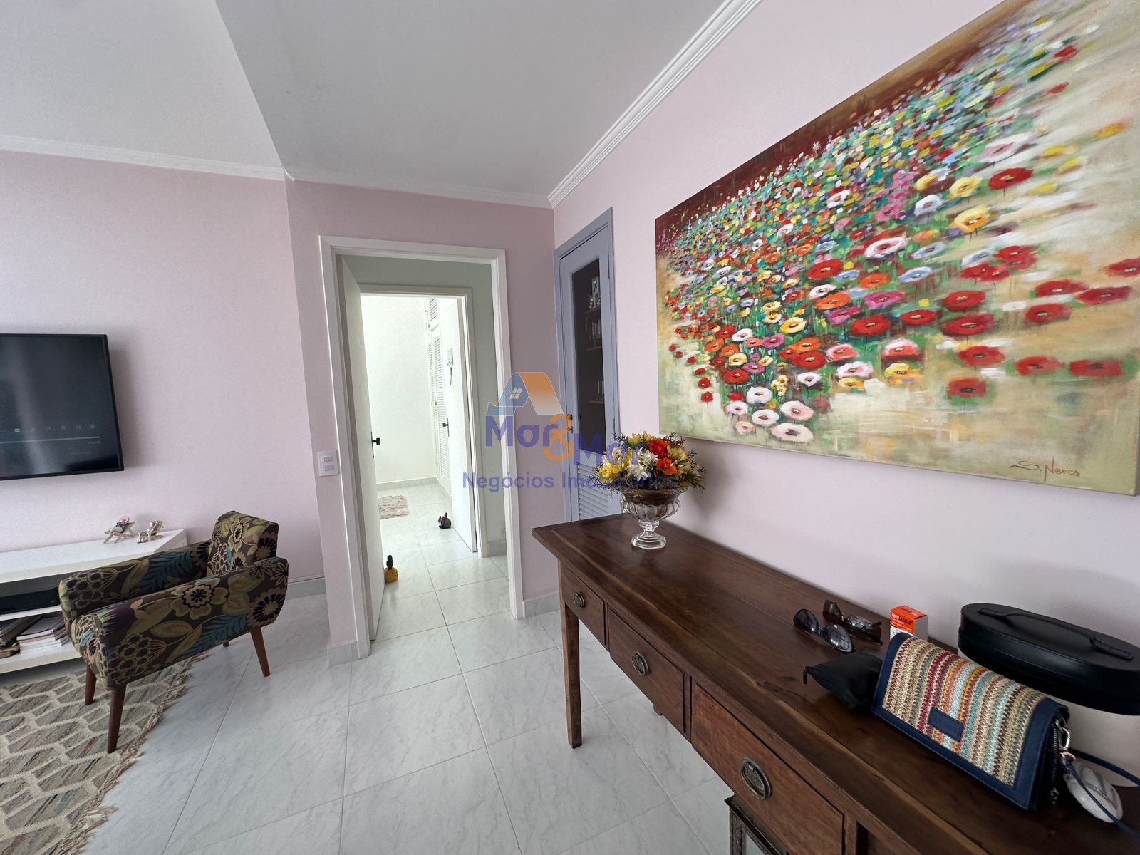 Apartamento na Praia das Pitangueiras, Guarujá - SP