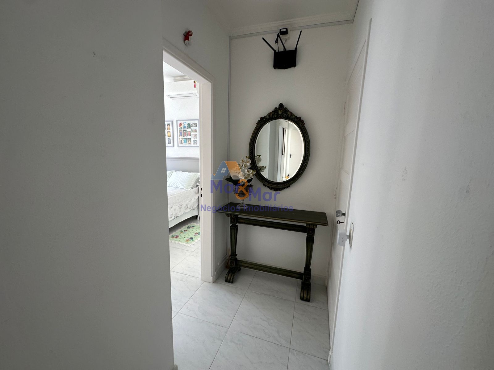 Apartamento na Praia das Pitangueiras, Guarujá - SP