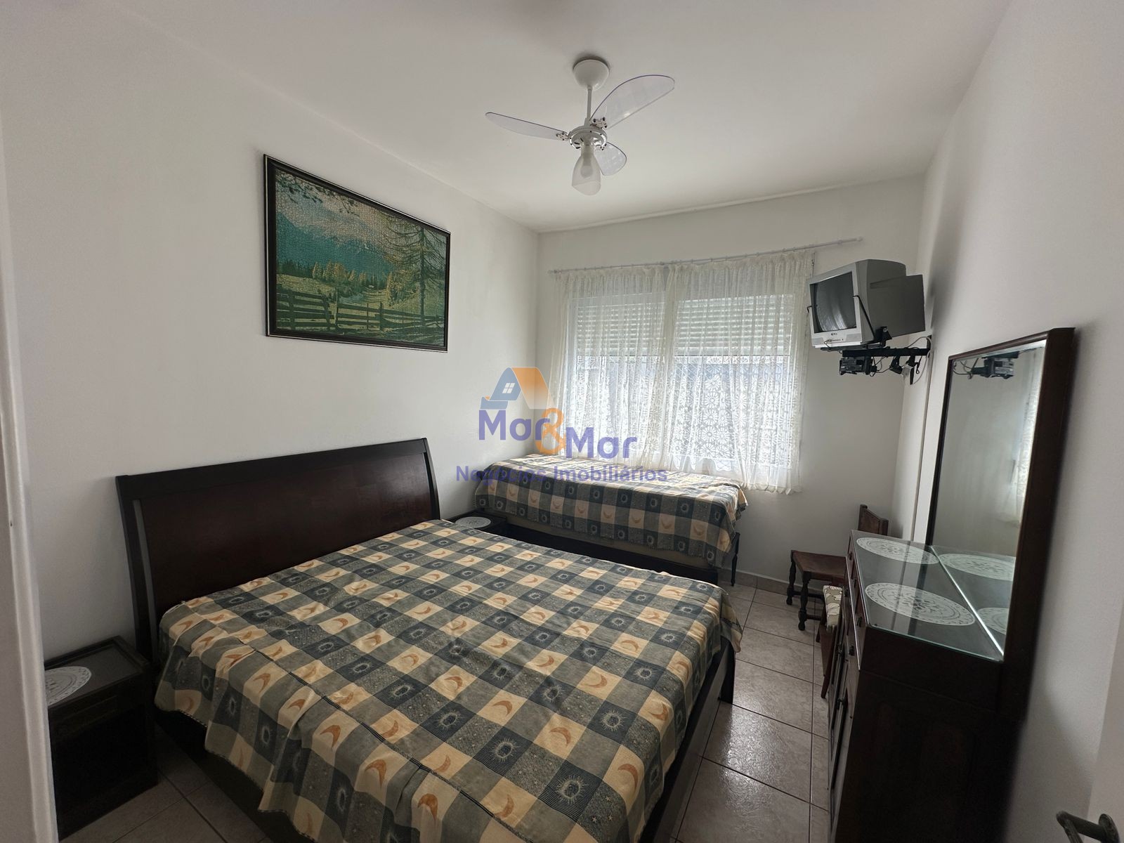 Apartamento na Praia das Pitangueiras, Guarujá - SP