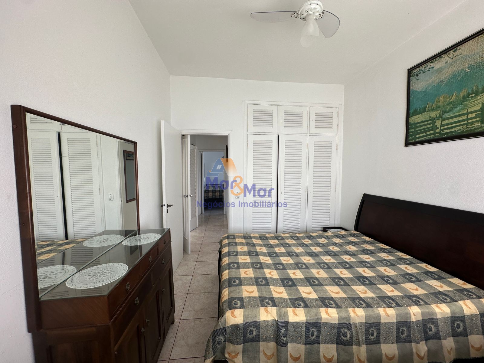 Apartamento na Praia das Pitangueiras, Guarujá - SP