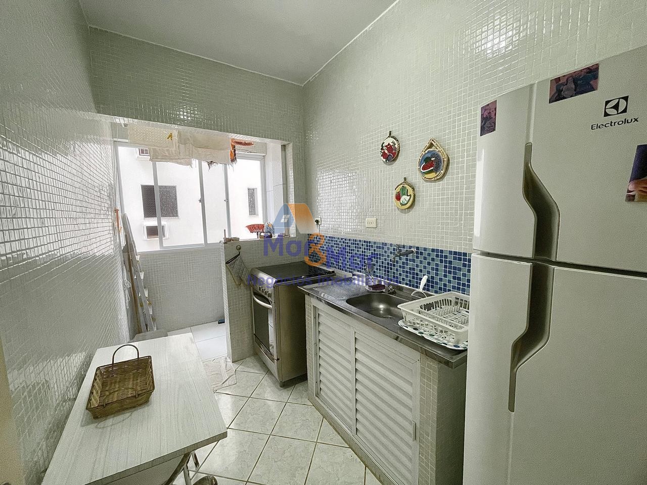 Apartamento na Praia das Pitangueiras, Guarujá - SP