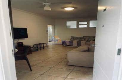 Apartamento na Praia das Pitangueiras, Guarujá - SP