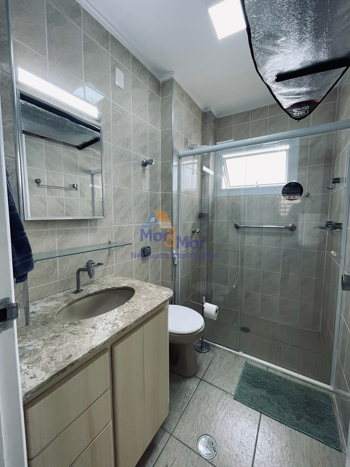Apartamento na Praia das Pitangueiras, Guarujá - SP