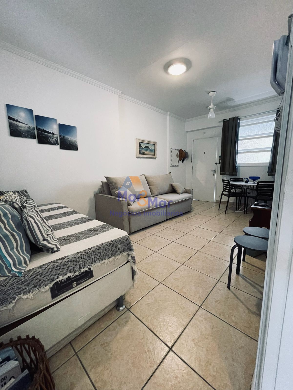 Apartamento na Praia das Pitangueiras, Guarujá - SP