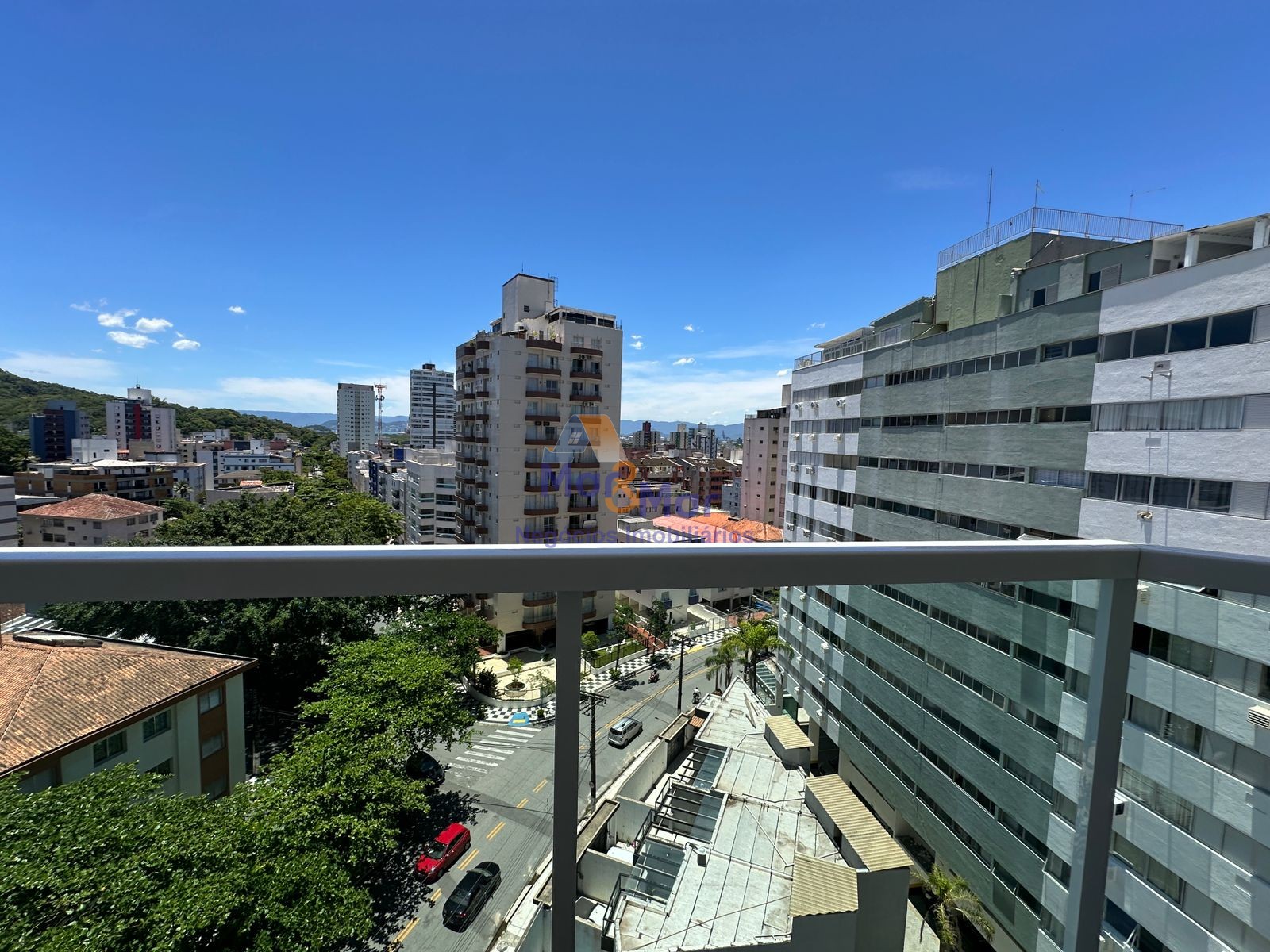 Apartamento na Praia das Astúrias, Guarujá - SP