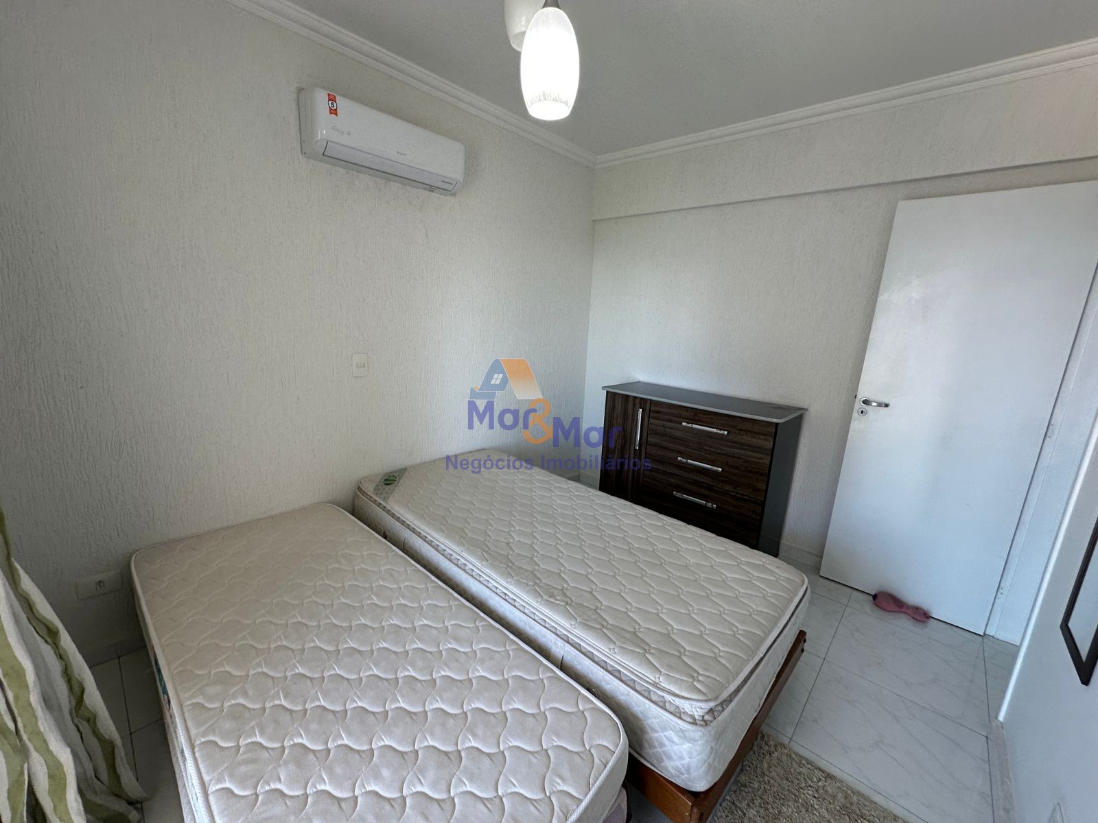Apartamento na Praia das Astúrias, Guarujá - SP