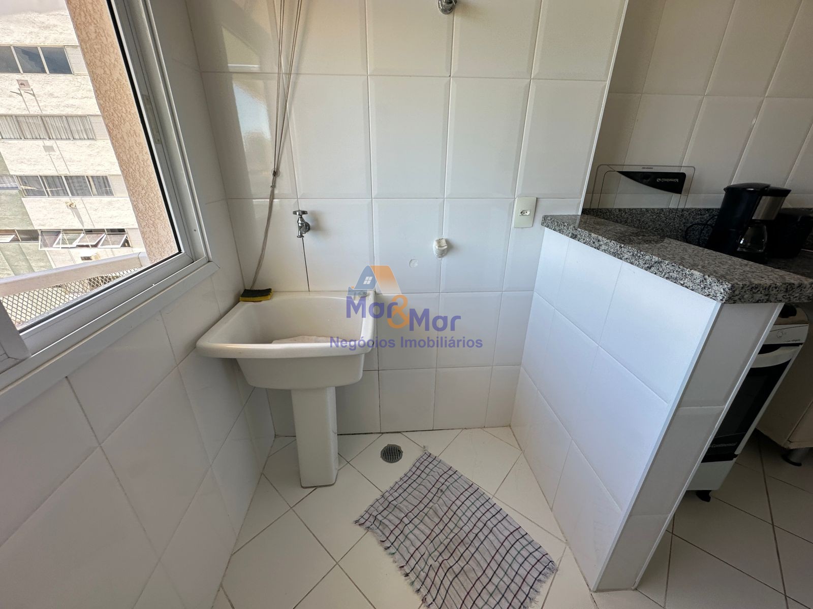 Apartamento na Praia das Astúrias, Guarujá - SP