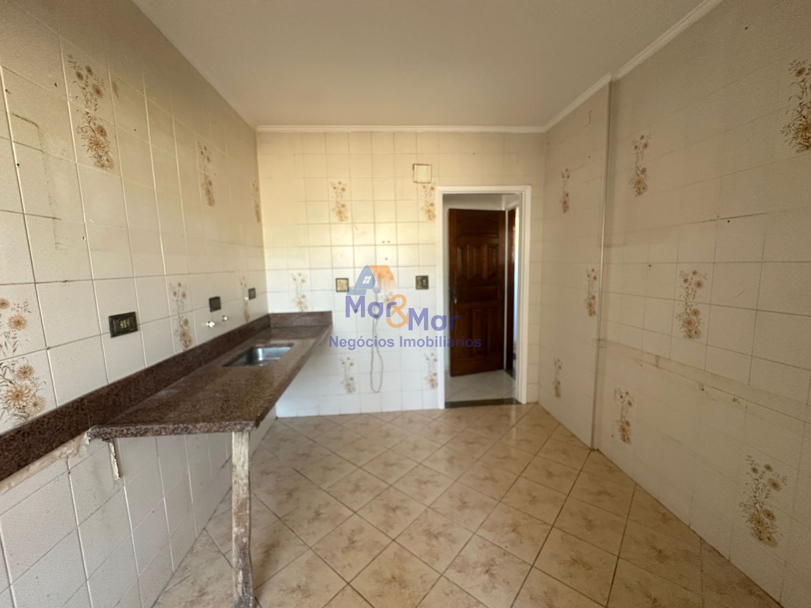 Apartamento na Praia da Enseada, Guarujá - SP