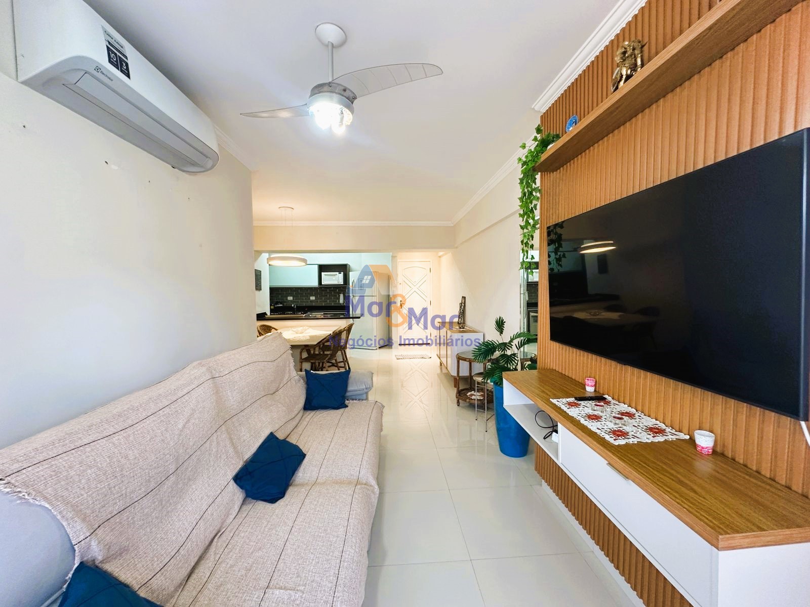 Apartamento na Praia da Enseada, Guarujá - SP