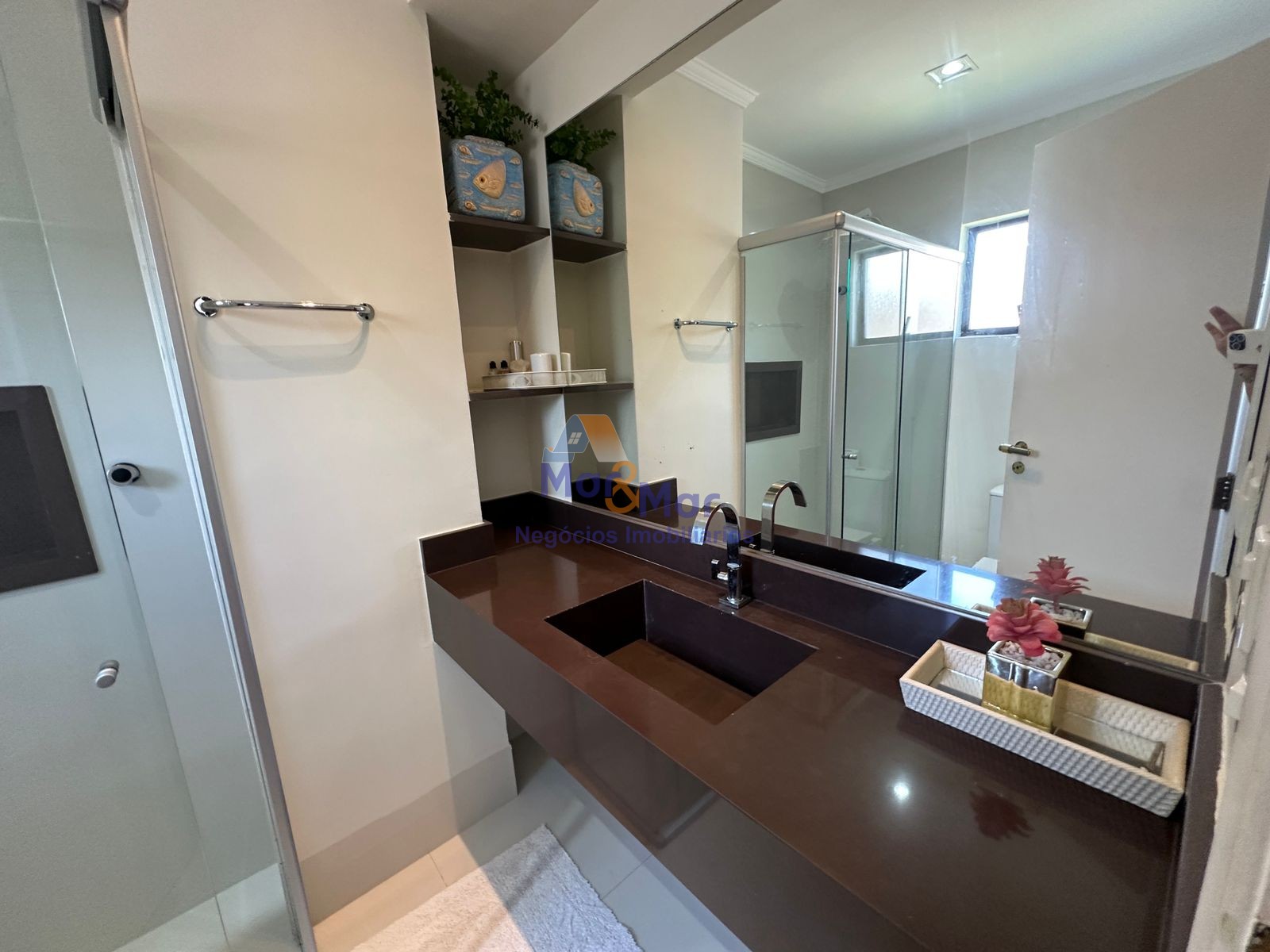 Apartamento na Praia da Enseada, Guarujá - SP