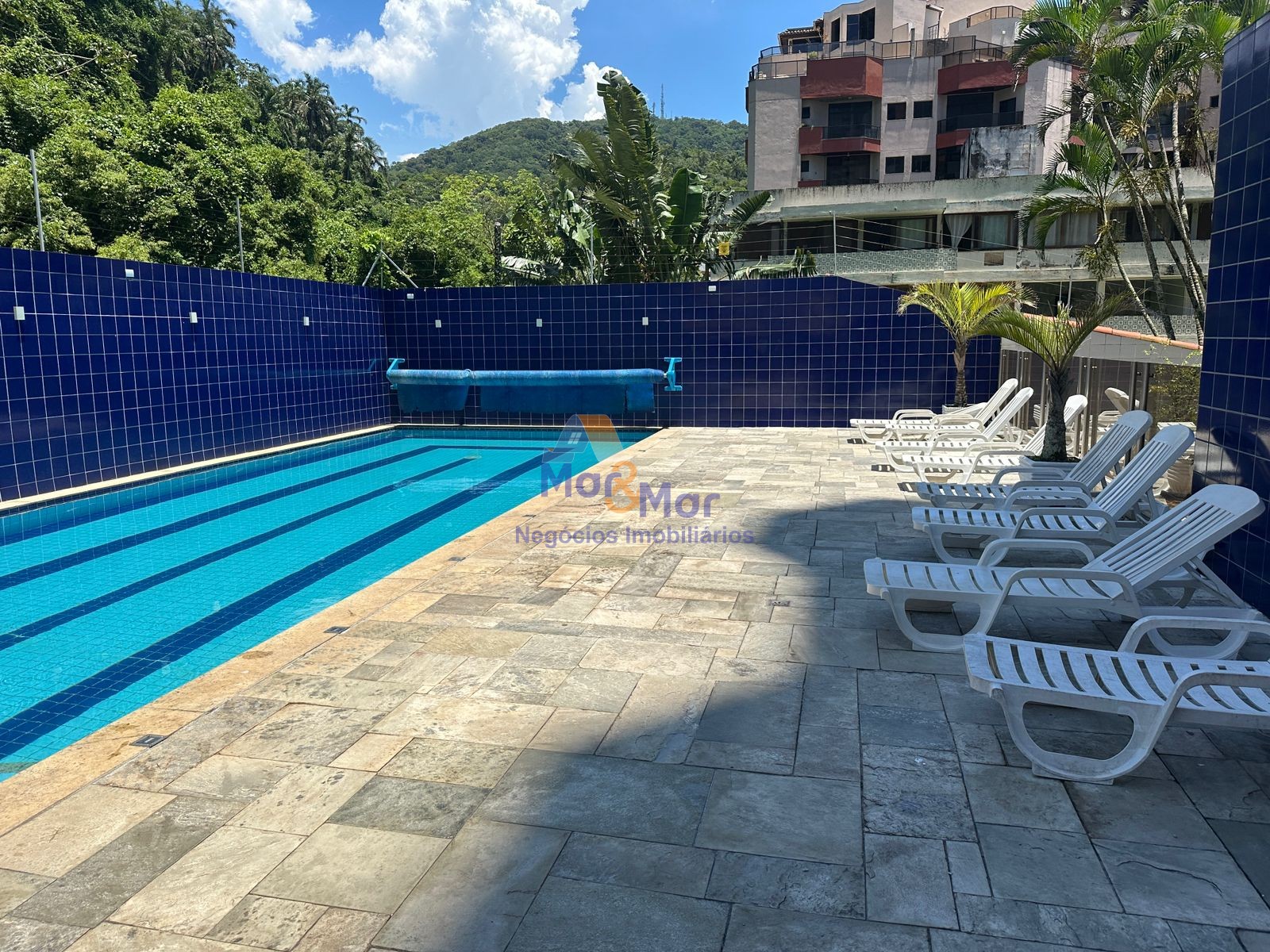 Apartamento na Praia da Enseada, Guarujá - SP