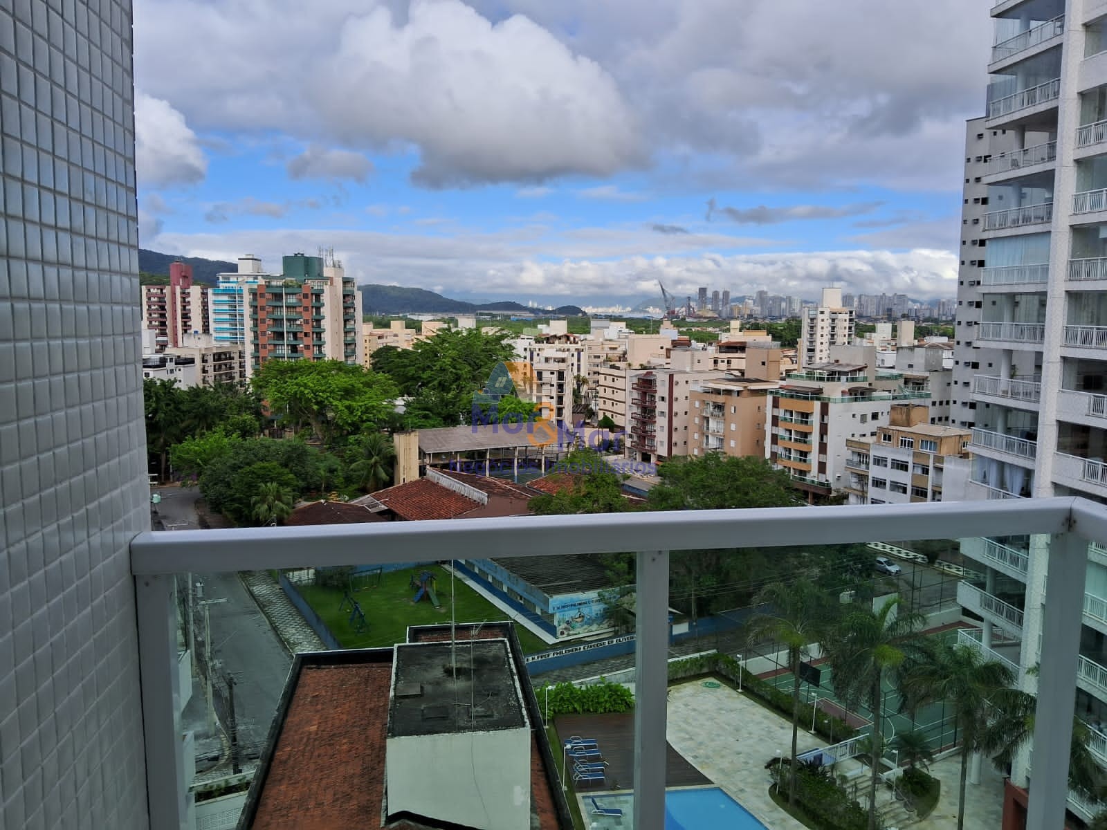 Apartamento na Praia das Astúrias, Guarujá - SP