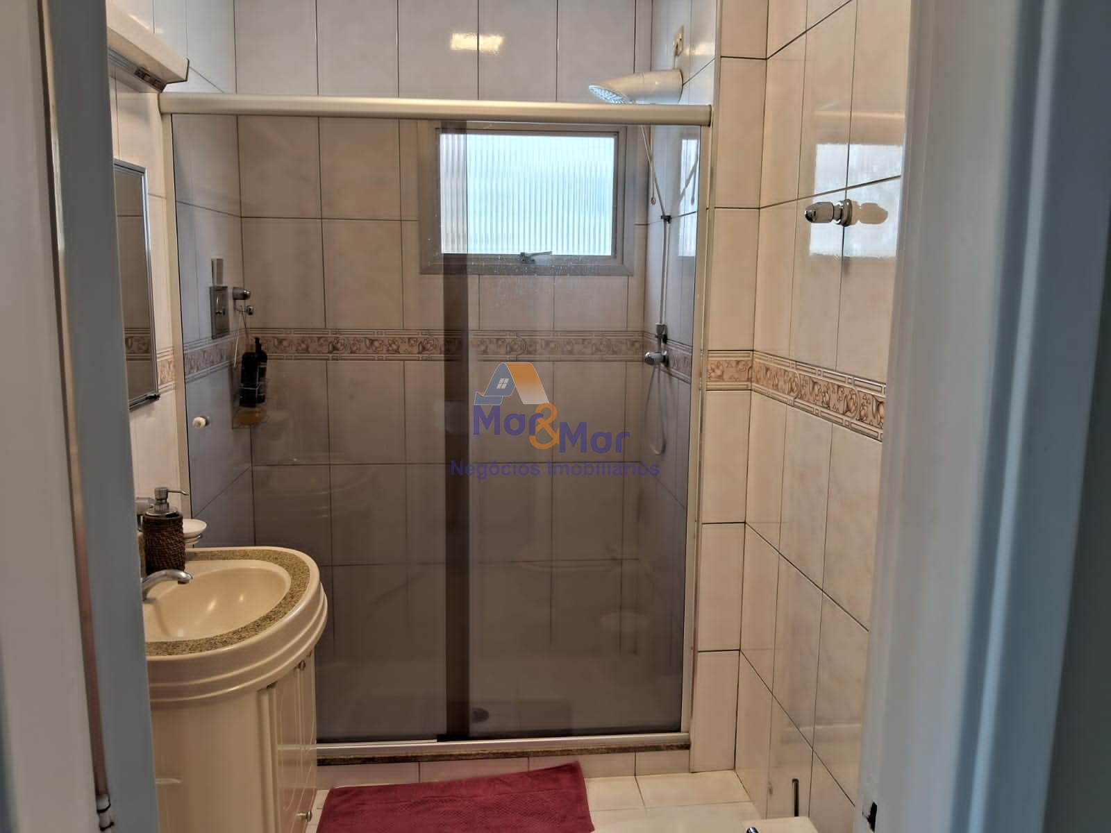 Apartamento na Praia das Astúrias, Guarujá - SP