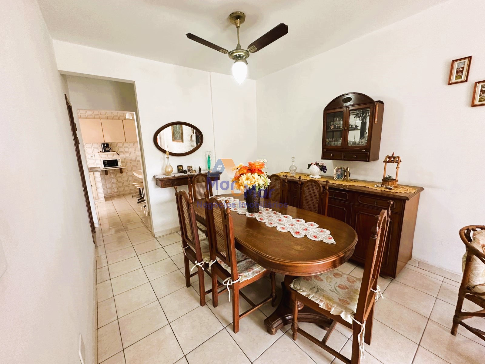 Apartamento na Praia das Pitangueiras, Guarujá - SP