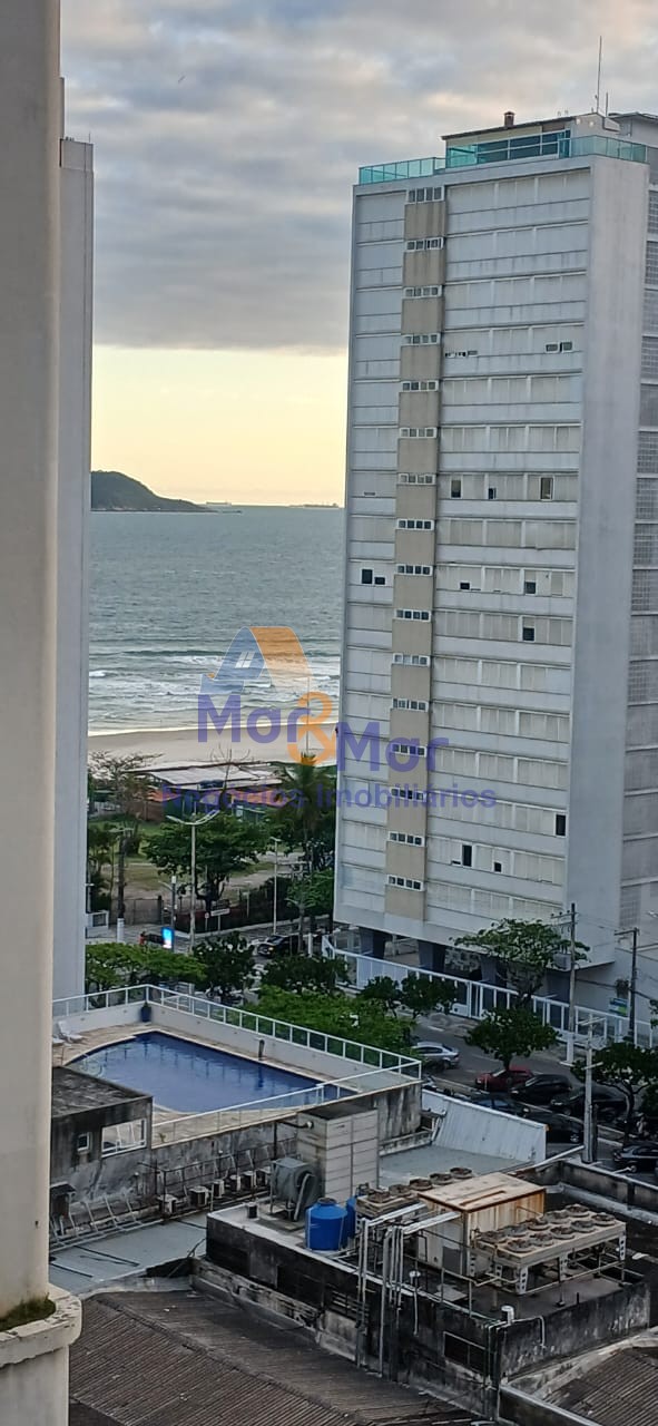 Apartamento na Praia das Pitangueiras, Guarujá - SP