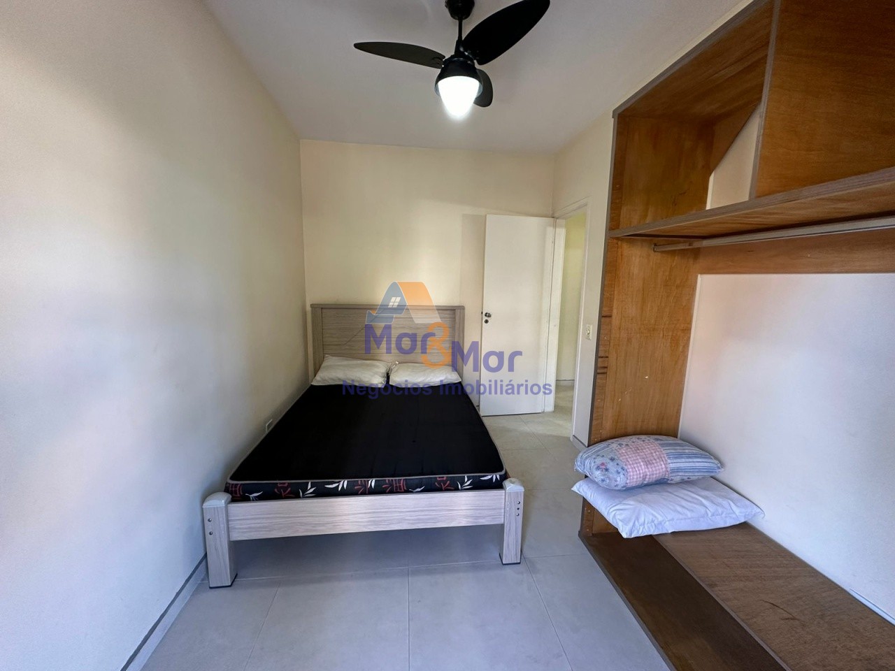 Apartamento na Praia da Enseada, Guarujá - SP