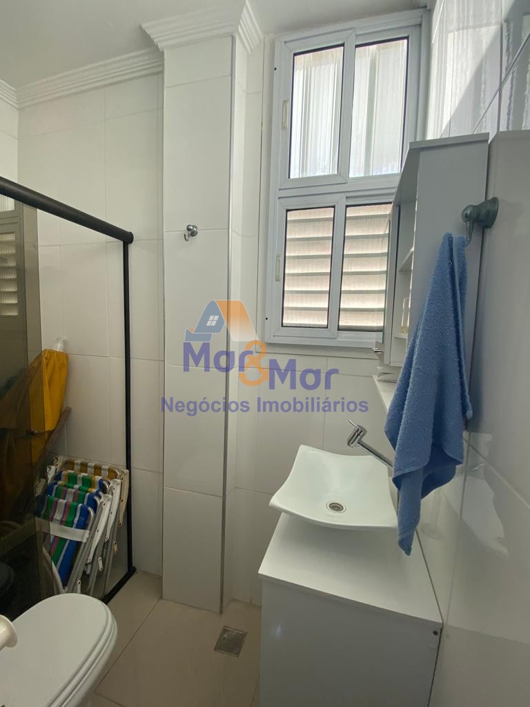 Apartamento na Praia das Pitangueiras, Guarujá - SP