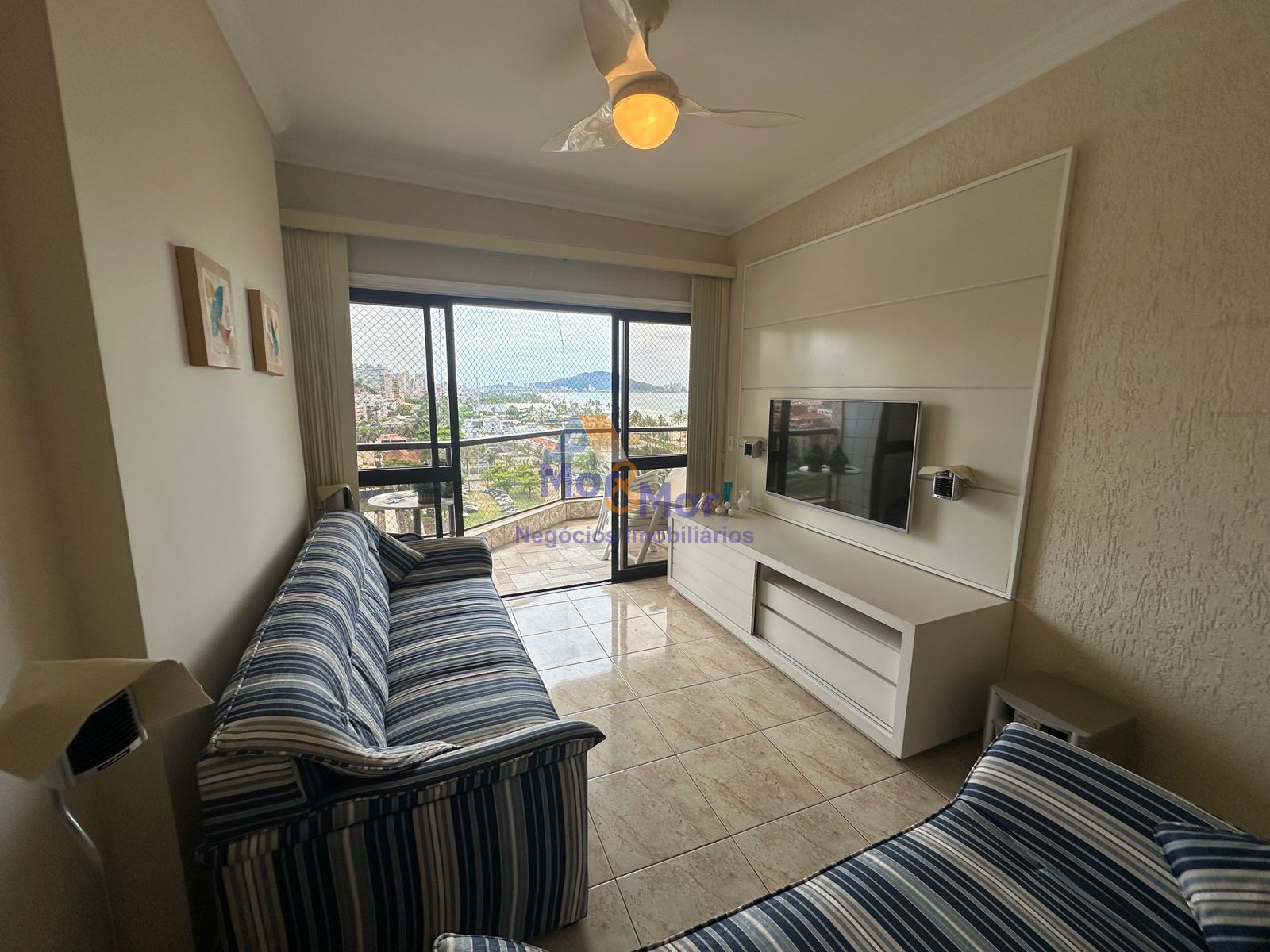 Apartamento na Praia da Enseada, Guarujá - SP