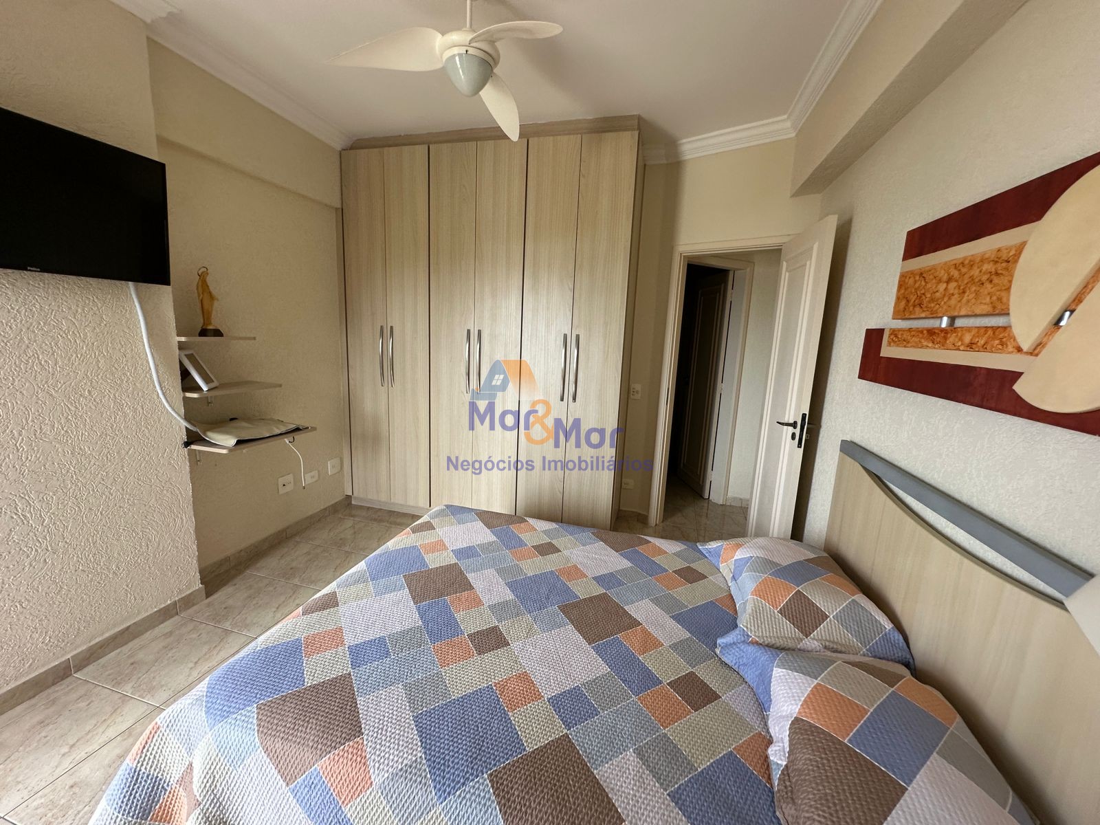Apartamento na Praia da Enseada, Guarujá - SP