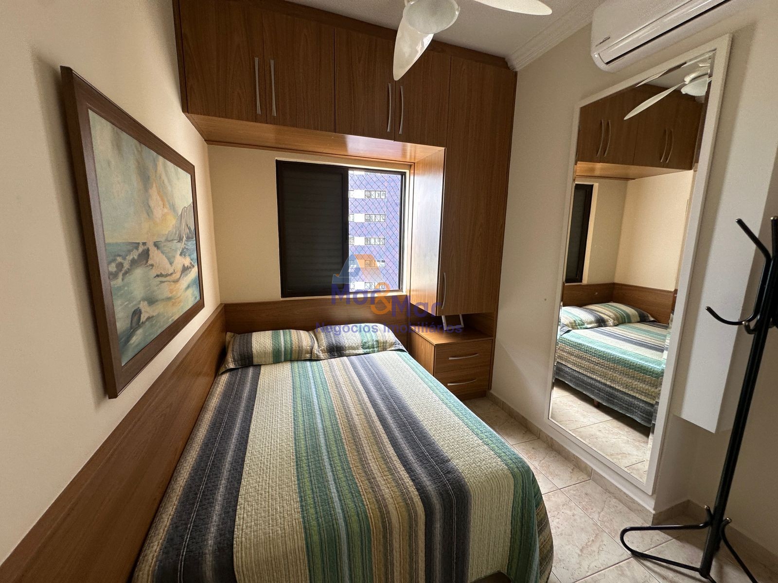 Apartamento na Praia da Enseada, Guarujá - SP