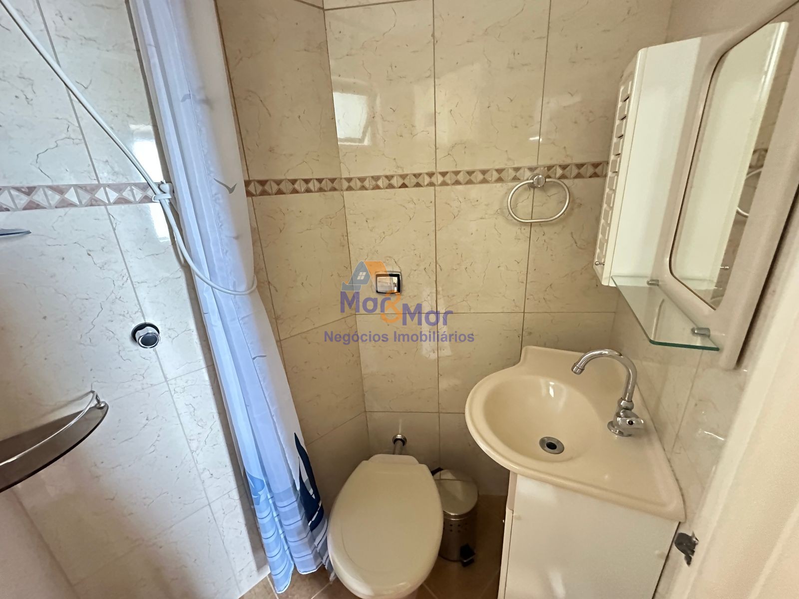 Apartamento na Praia da Enseada, Guarujá - SP