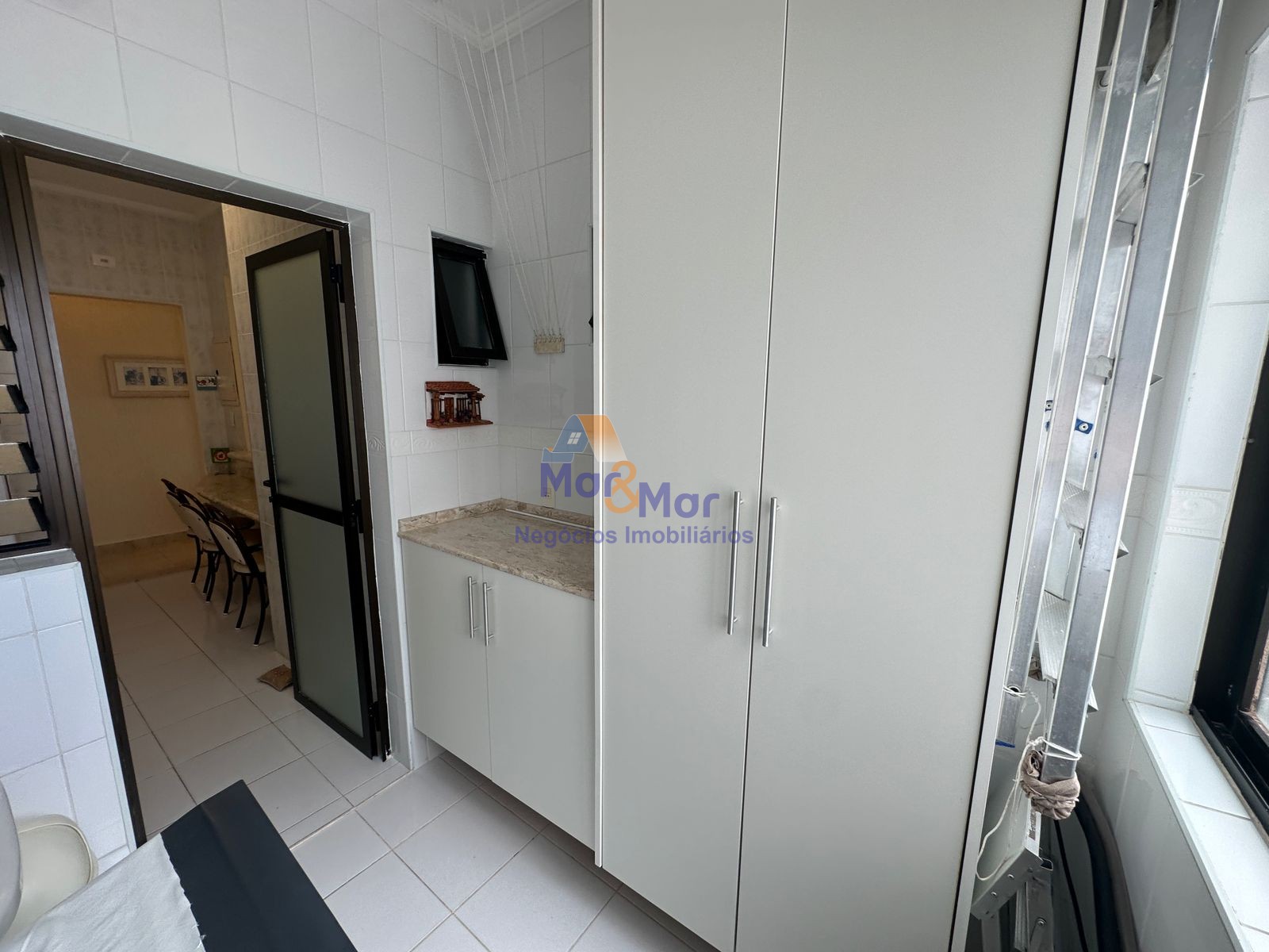 Apartamento na Praia da Enseada, Guarujá - SP