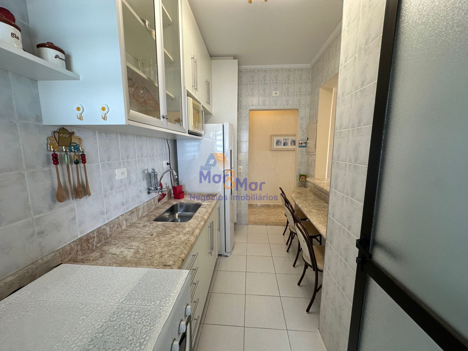 Apartamento na Praia da Enseada, Guarujá - SP