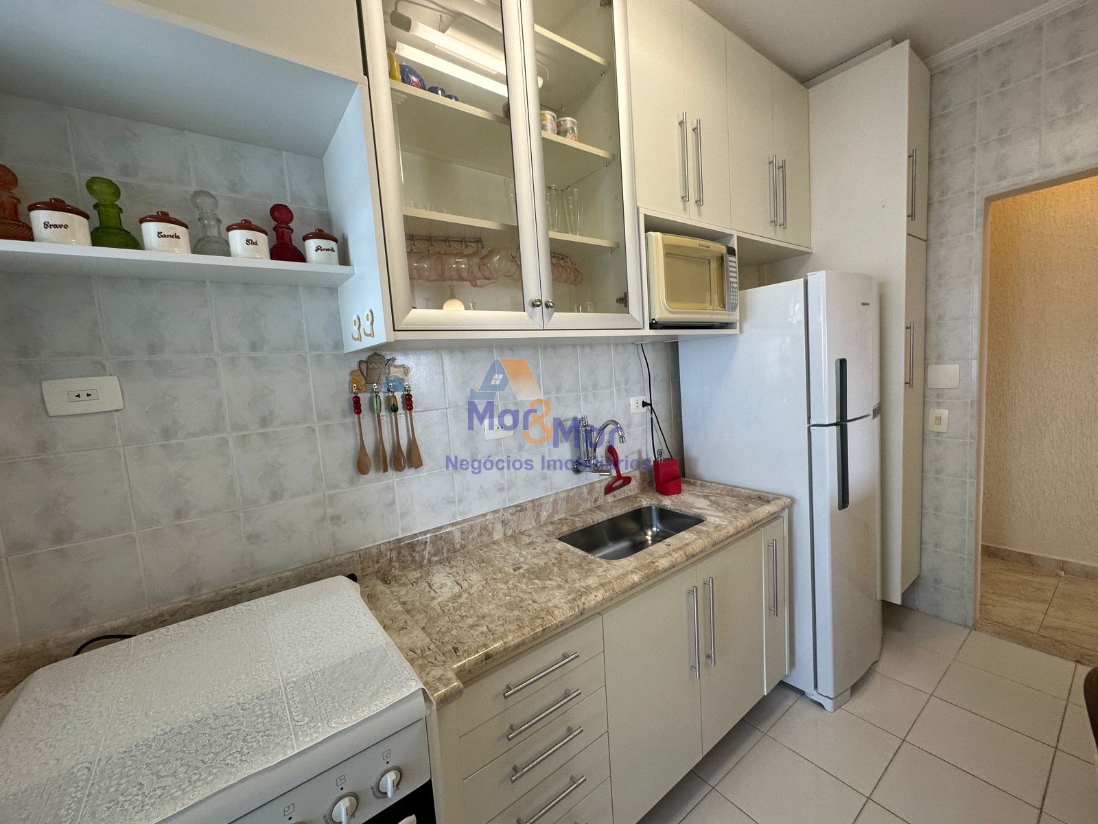 Apartamento na Praia da Enseada, Guarujá - SP